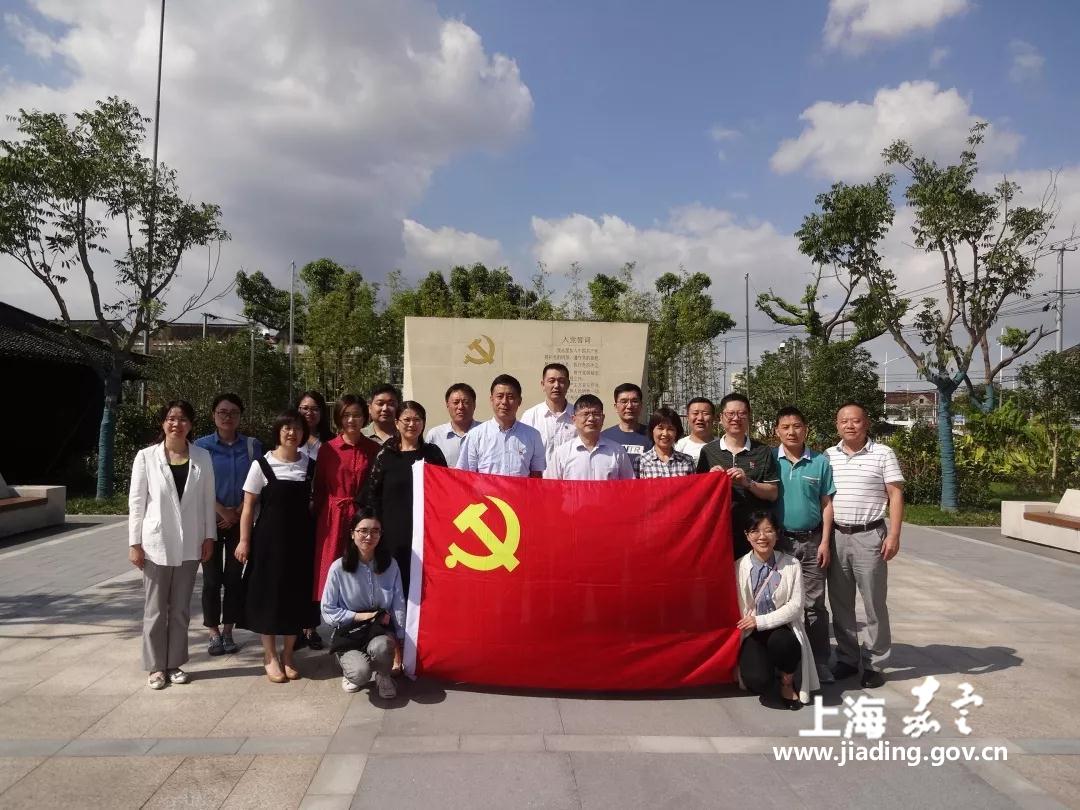 acd6b292df484b81a1ed863671544fe5.jpg